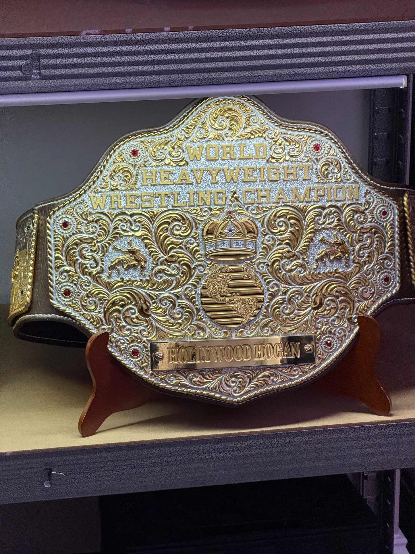 Big Gold Name Plate Service