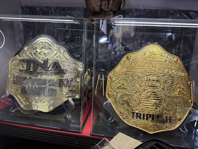 Plexiglass Belt Display Case
