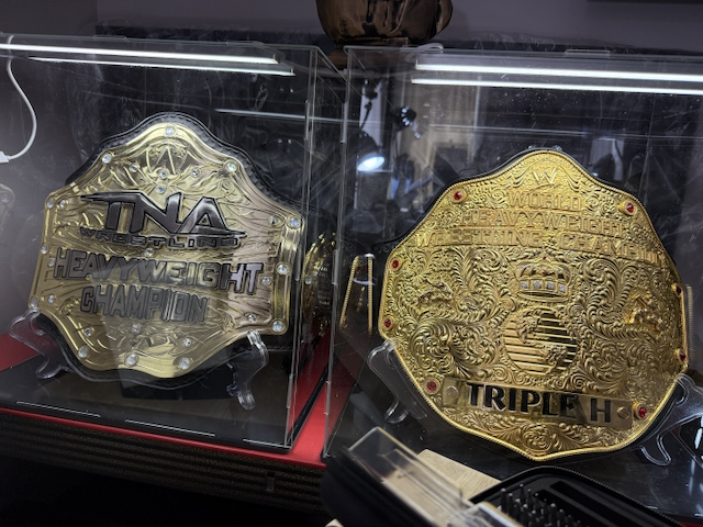 Plexiglass Belt Display Case